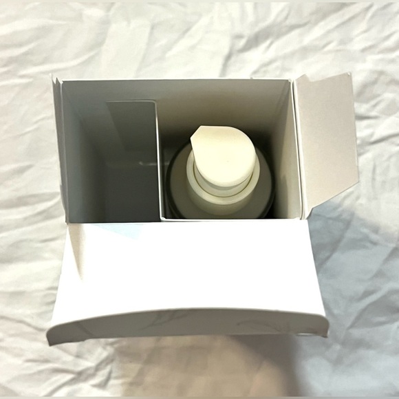 Aveeno Calm + Restore Age Renewal Serum 1.0 Fl Oz New in Box - Picture 6 of 9